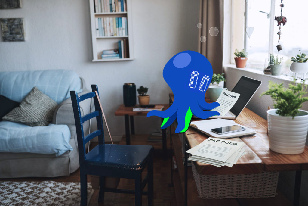 doctopus achter een laptop met een factuur in zijn tentakels
